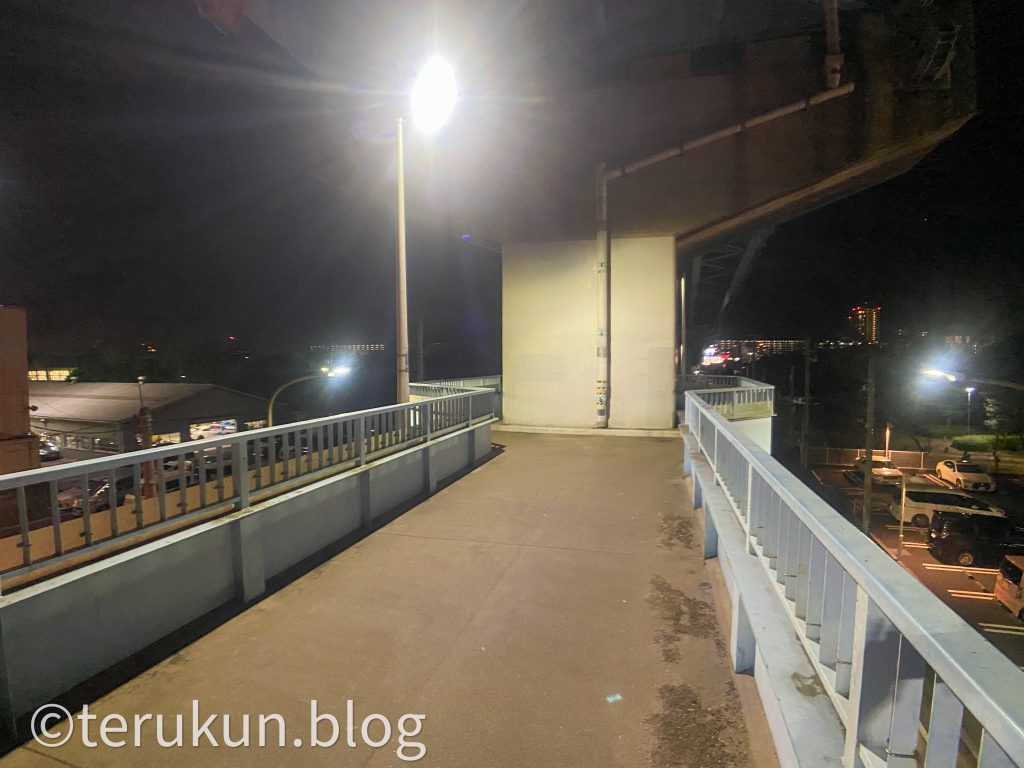 夜の稲毛陸橋
