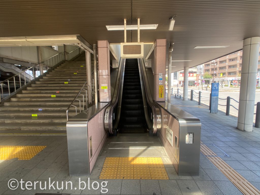 羽村駅のエスカレーター